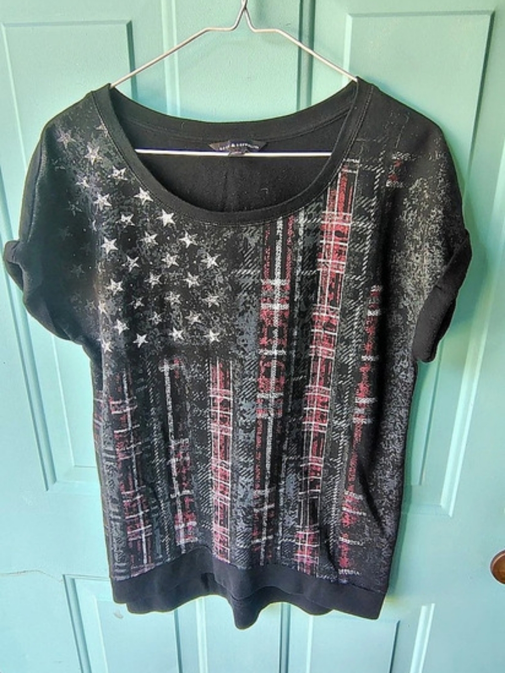 Rock & Republic Graphic Short Sleeve Tee in Black & Red Size Medium